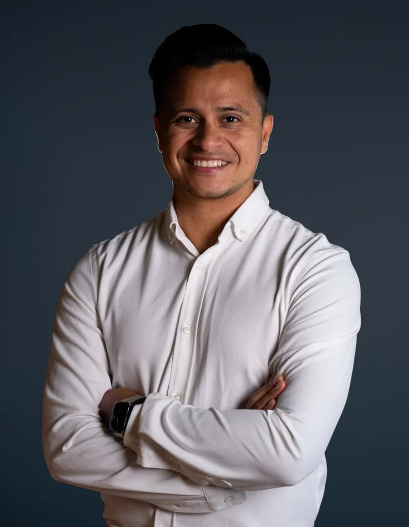 Daglig leder og senior rådgiver som brenner for AI og moderne teknologi. (Og elsker kaffe!)